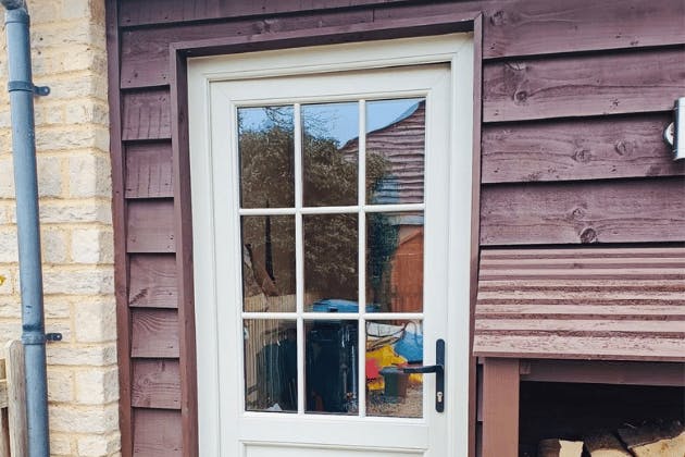 window spraying swindon